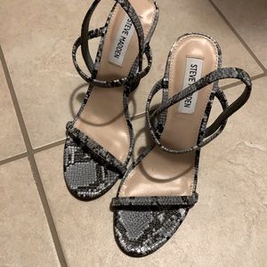 Steve Madden gray snakeskin heels
